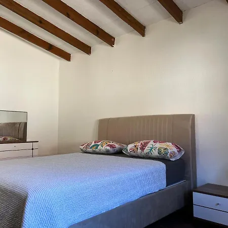 Casa de Férias Karaincirevleri Muestakil Tas Ev *